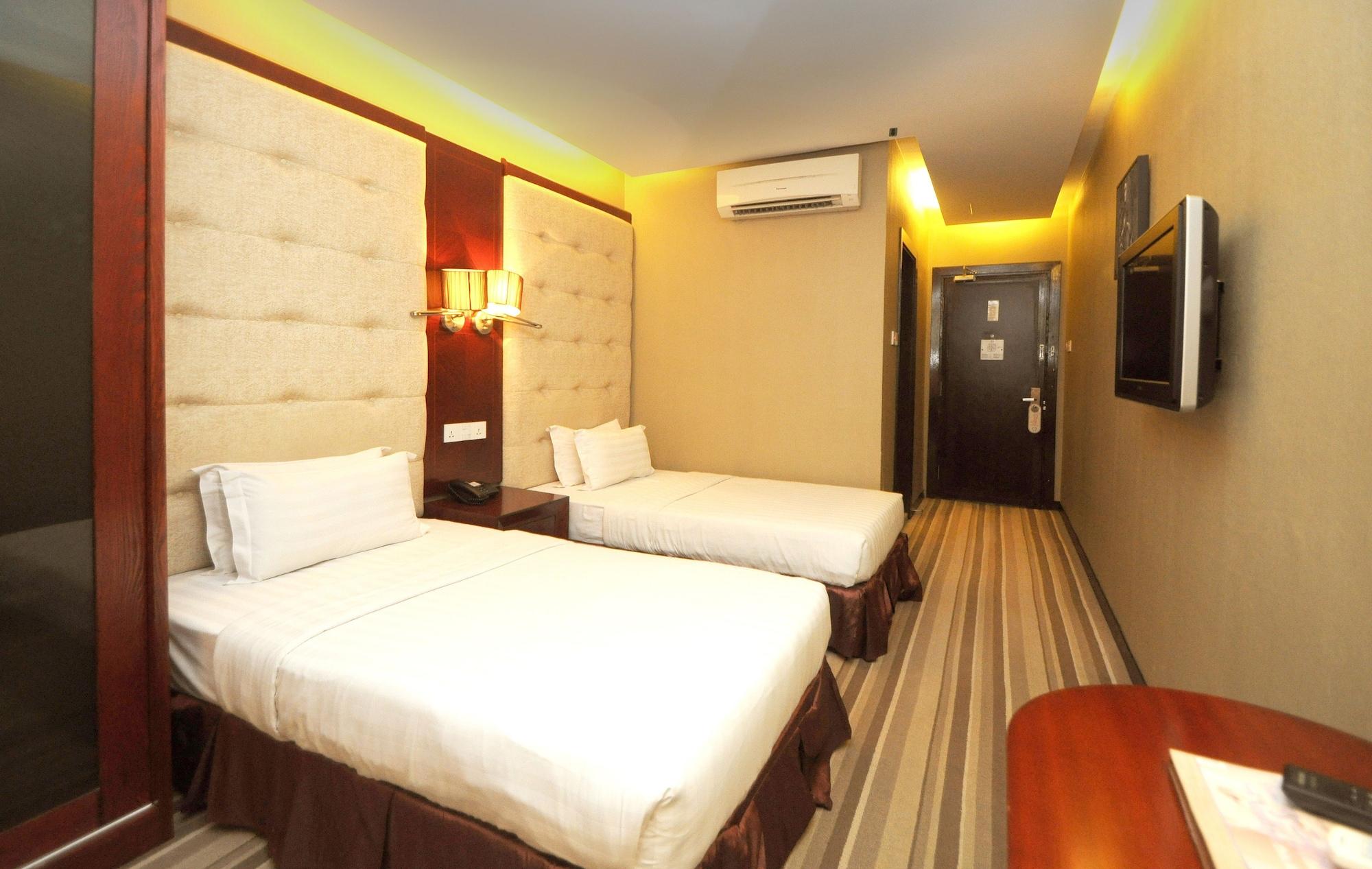 Celyn City Hotel Кота-Кинабалу Экстерьер фото