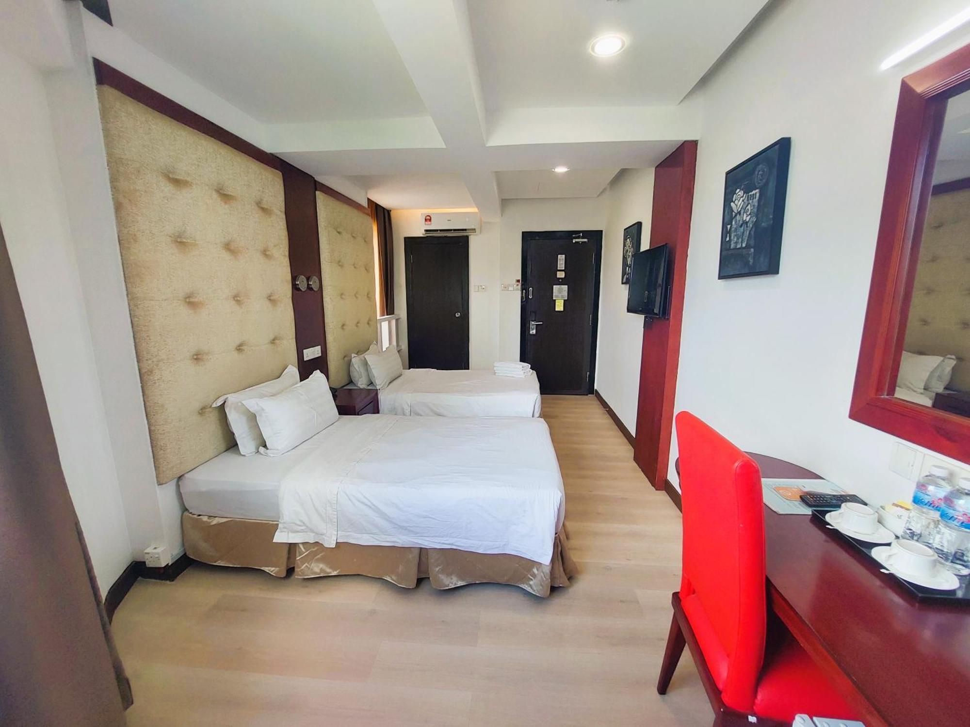 Celyn City Hotel Кота-Кинабалу Экстерьер фото