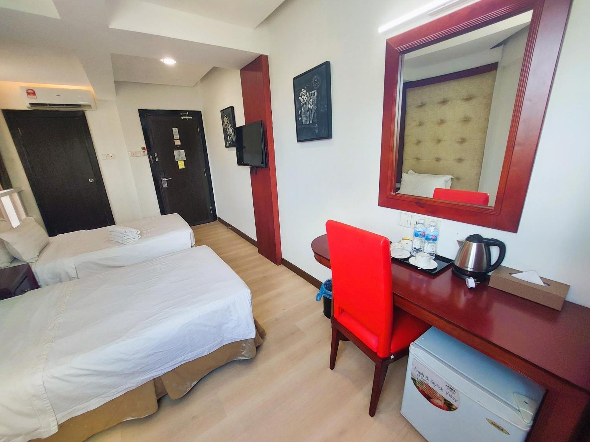 Celyn City Hotel Кота-Кинабалу Экстерьер фото